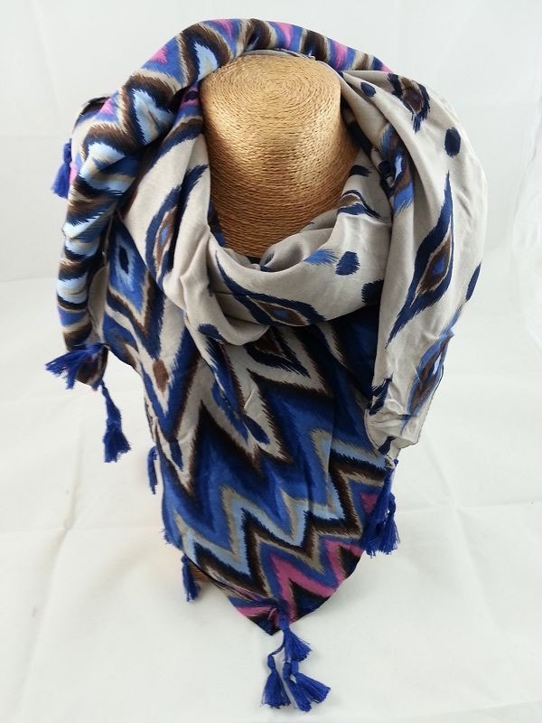 Tribal pattern printed square