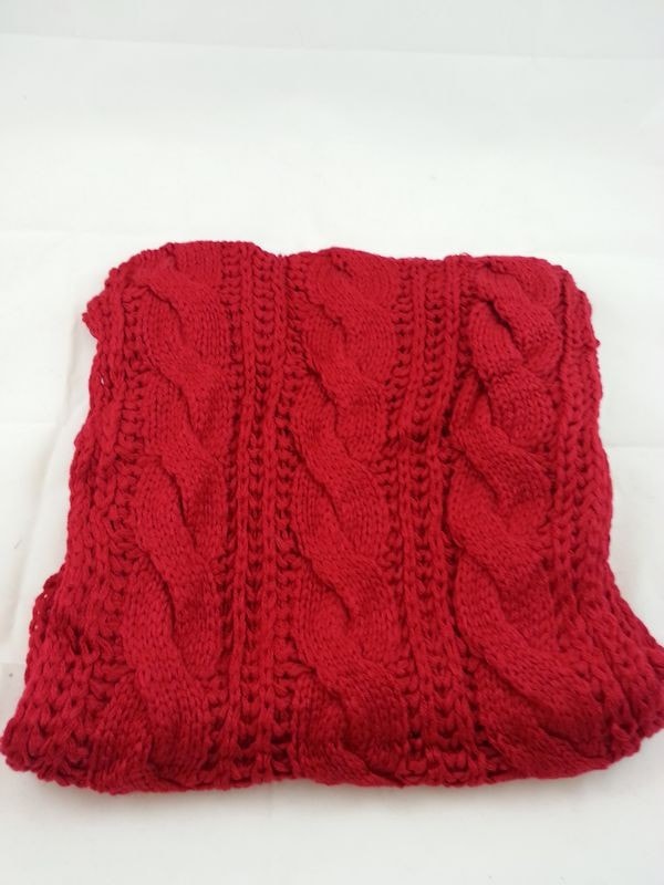 Chunky cable knit infinity