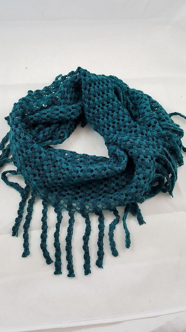 Loose weave fringed infinity
