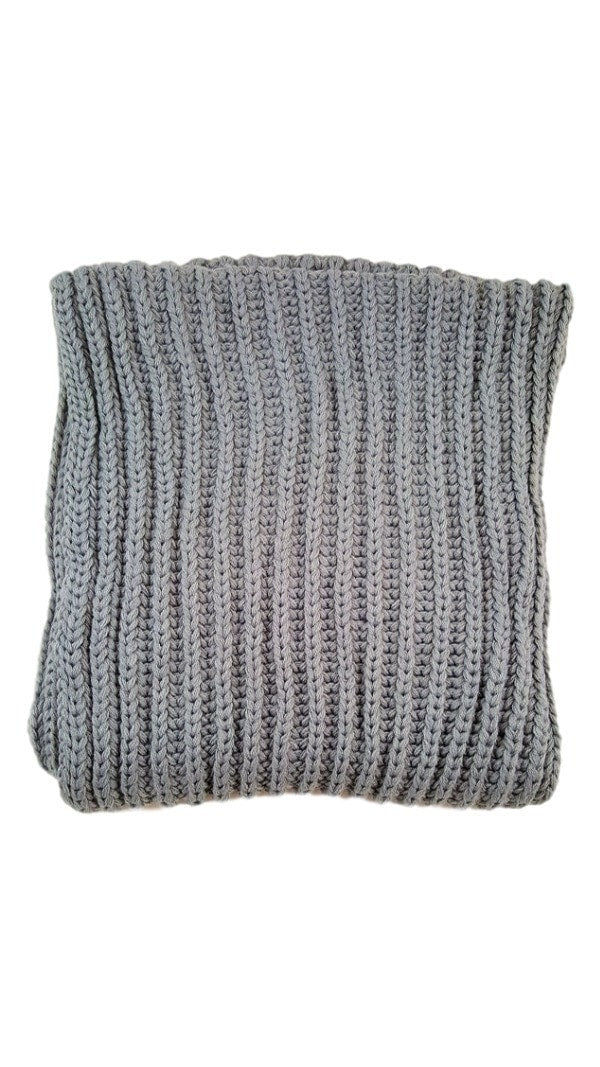 Ribbed knit infinity